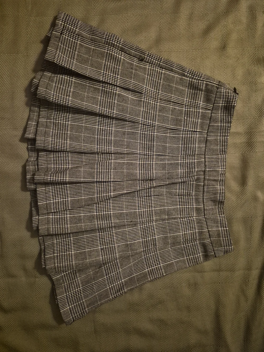HYFVE Gray Plaid Pleated Mini Skirt